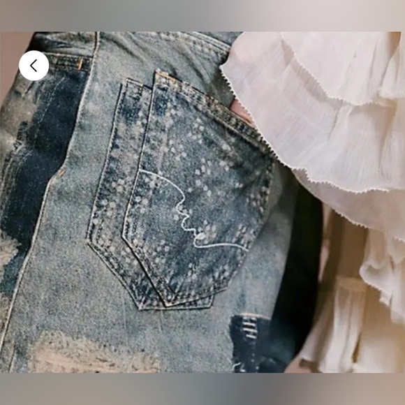 Free People We The Free Illusions Printed Relaxed Jeans Indigo Combo Size 25 NWT - Picture 2 of 10